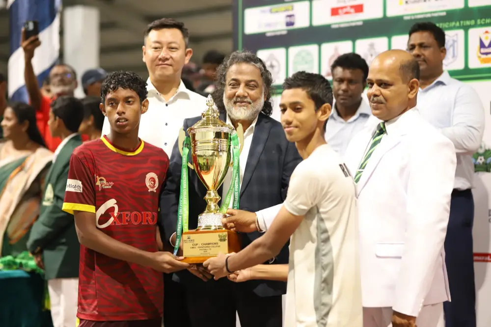 Cup presentation, CMEC – Isipathana College Football 7's 2026